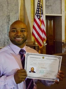 ¿Puedo Aplicar Para La Ciudadanía Americana Si He Tenido Un Caso Criminal?
